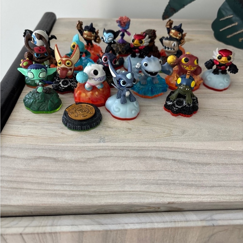 Skylanders rare Figurine Collection